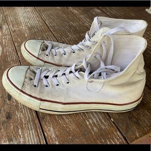 MEN’S CONVERSE SNEAKERS SIZE 11